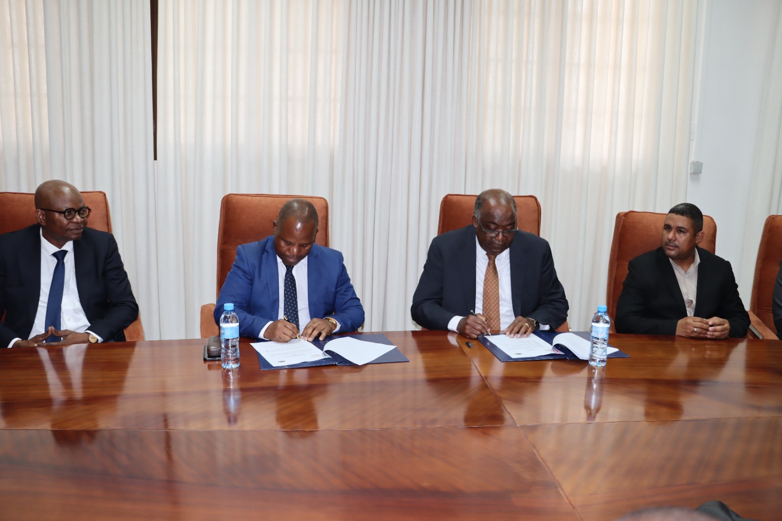  UP-Maputo e ENPCT firmam acordo de cooperação técnica para desenvolvimento tecnológico